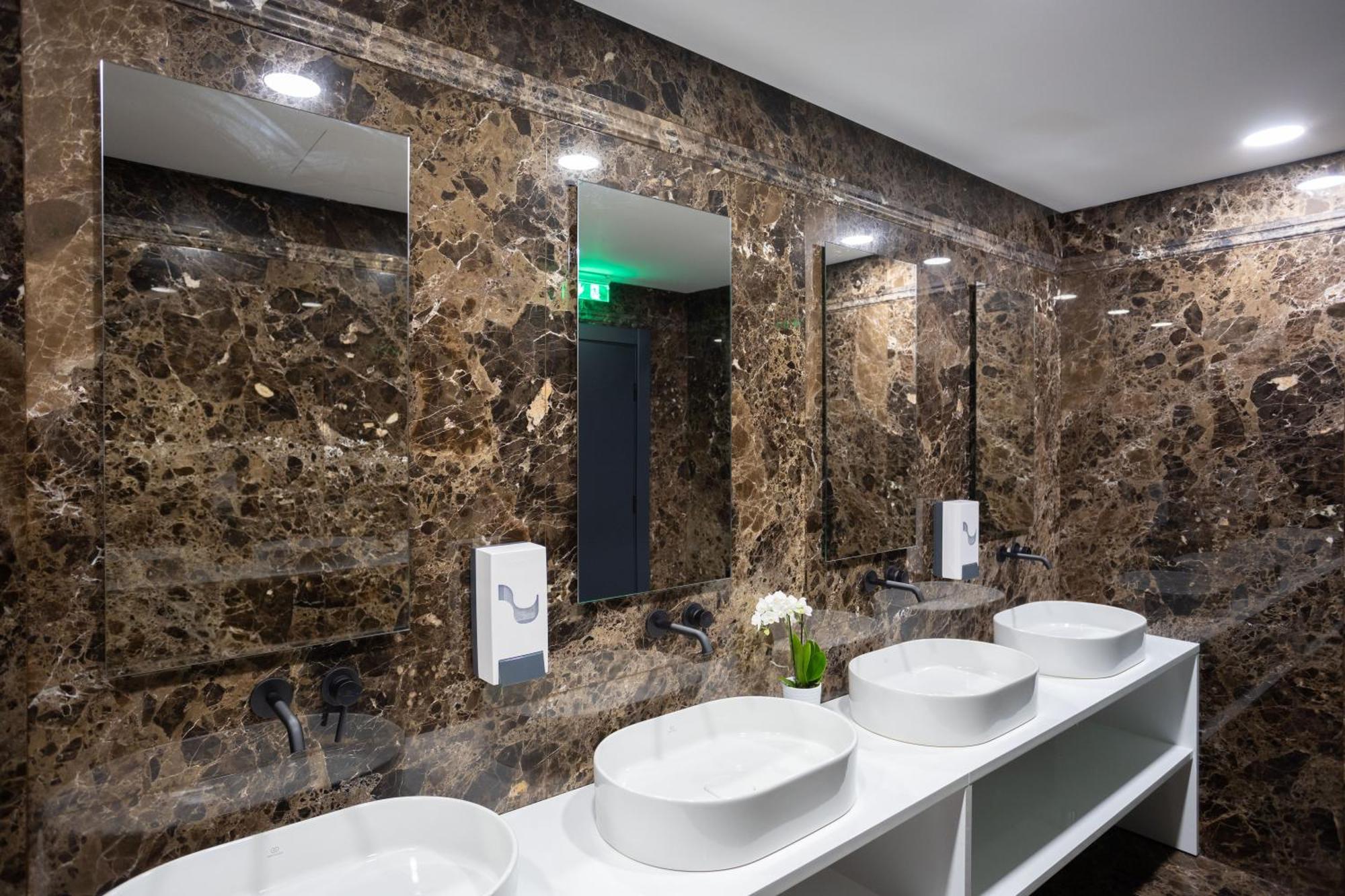 Blue Star Luxury Hotel 소피아 외부 사진